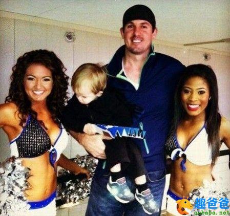 儿子从小就好色，孟盯美女胸部