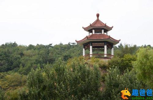 第一卷：五言古诗 与高适薛据同登慈恩寺浮图