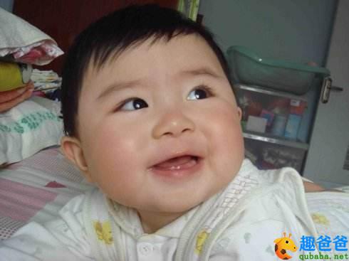 婴儿长牙1.jpg